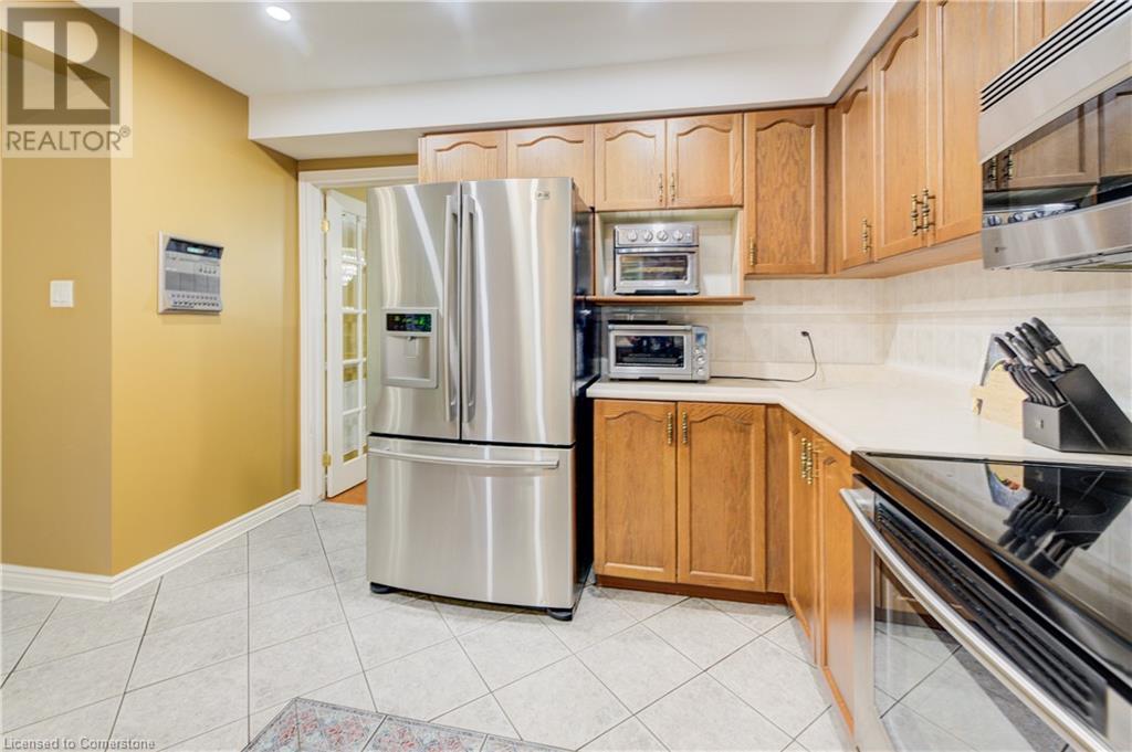 466 Dicenzo Drive, Hamilton, Ontario  L9B 2C4 - Photo 11 - 40739611