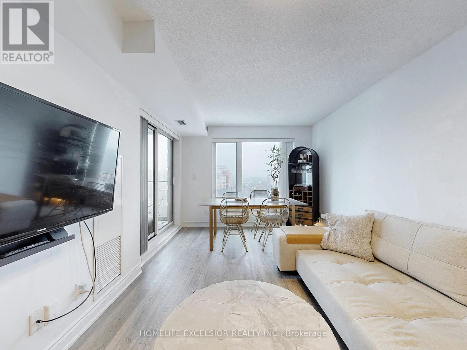 1018 - 273 South Park Road, Markham, Ontario  L3T 0B5 - Photo 7 - N12210180