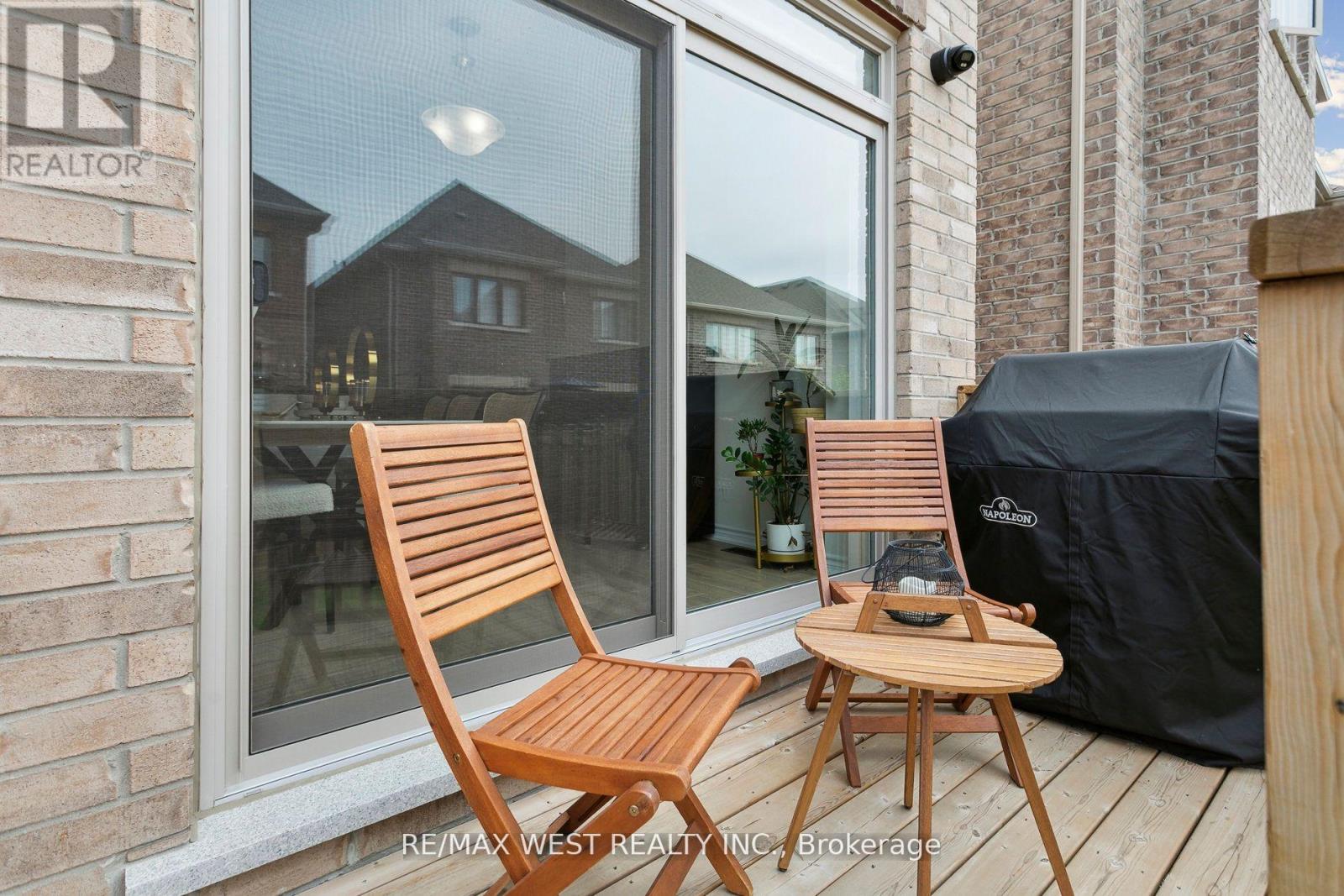 10 Viola Street, East Gwillimbury, Ontario  L9N 0T6 - Photo 37 - N12210198