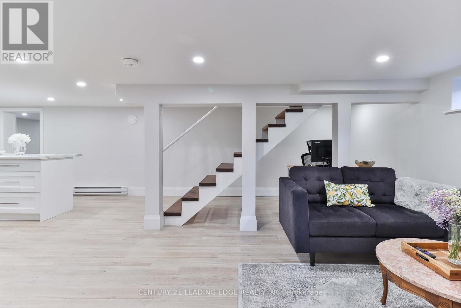 Unit D - 487 Eagle Street, Newmarket, Ontario  L3Y 1K7 - Photo 1 - N12210237