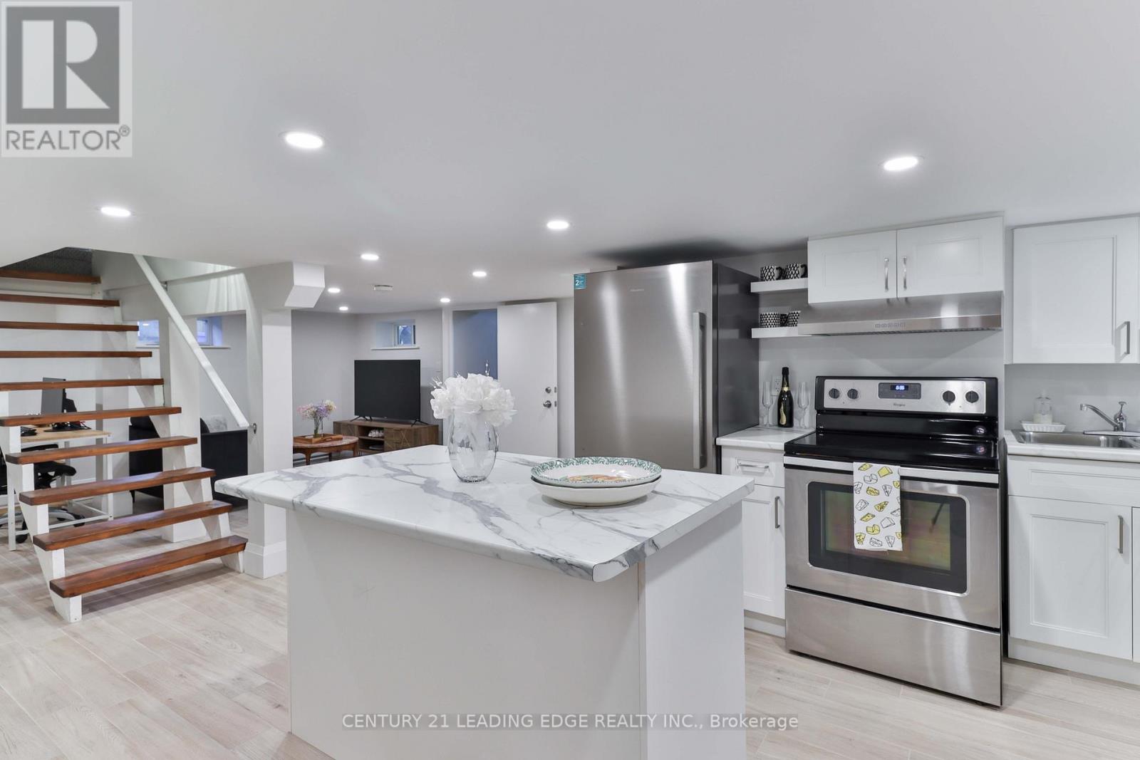 Unit D - 487 Eagle Street, Newmarket, Ontario  L3Y 1K7 - Photo 8 - N12210237