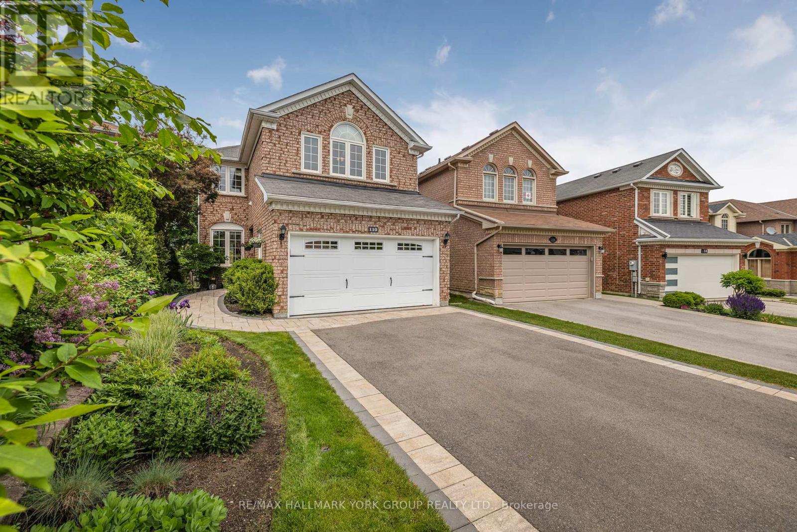 110 Rush Road, Aurora, Ontario  L4G 7G5 - Photo 2 - N12210260