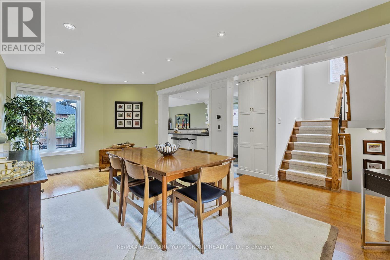 110 Rush Road, Aurora, Ontario  L4G 7G5 - Photo 4 - N12210260