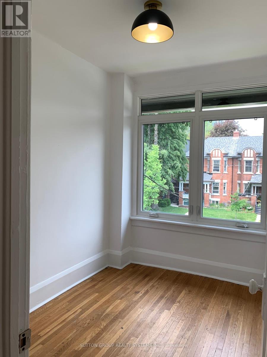 55 Browning Avenue, Toronto, Ontario  M4K 1V8 - Photo 12 - E12203244