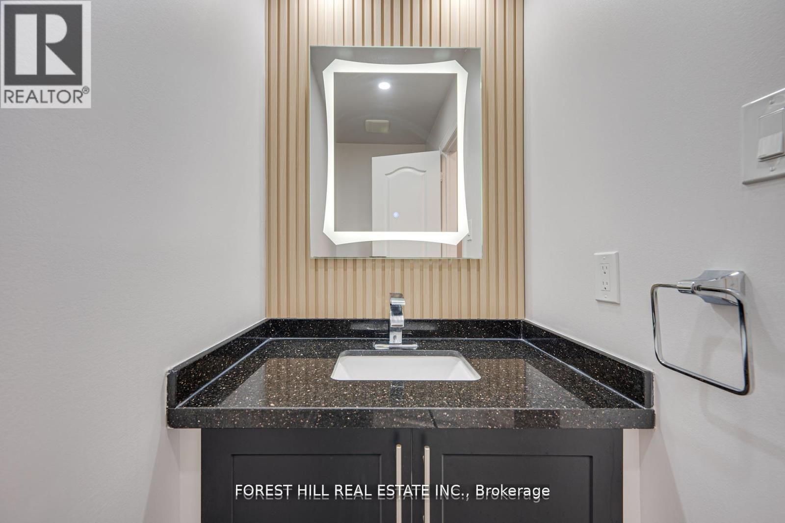 32 Grandview Crescent, Bradford West Gwillimbury, Ontario  L3Z 3L1 - Photo 15 - N12210343