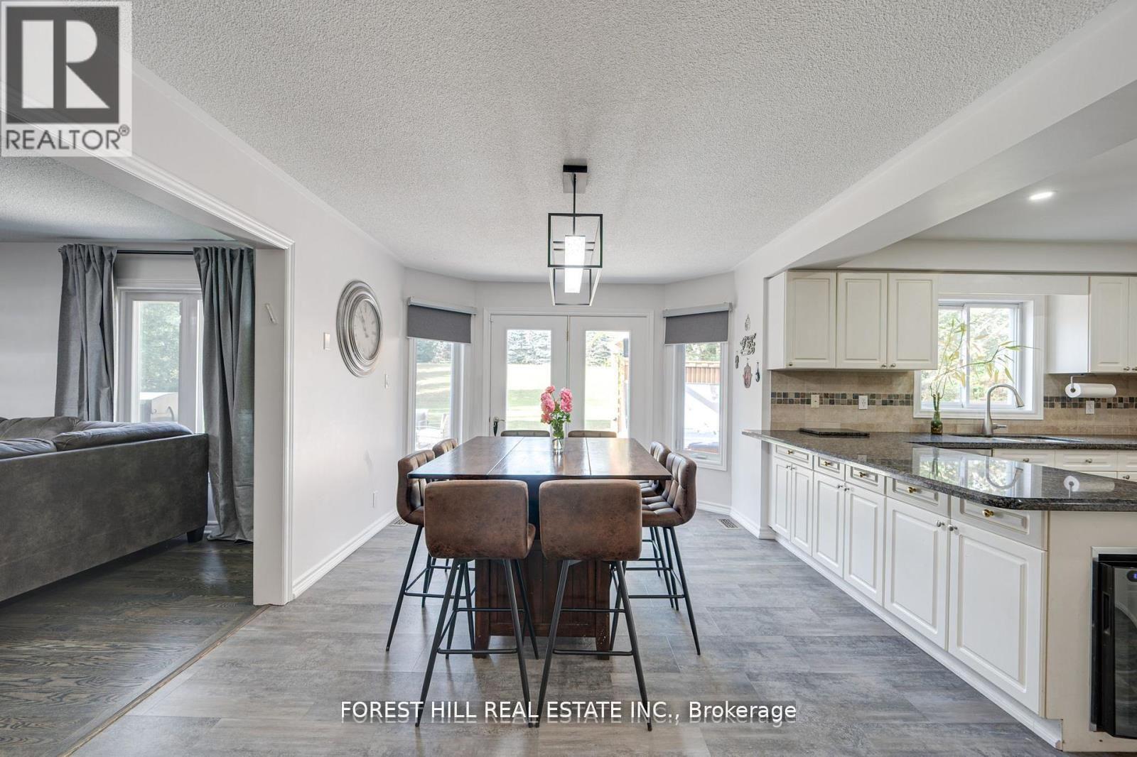 32 Grandview Crescent, Bradford West Gwillimbury, Ontario  L3Z 3L1 - Photo 8 - N12210343