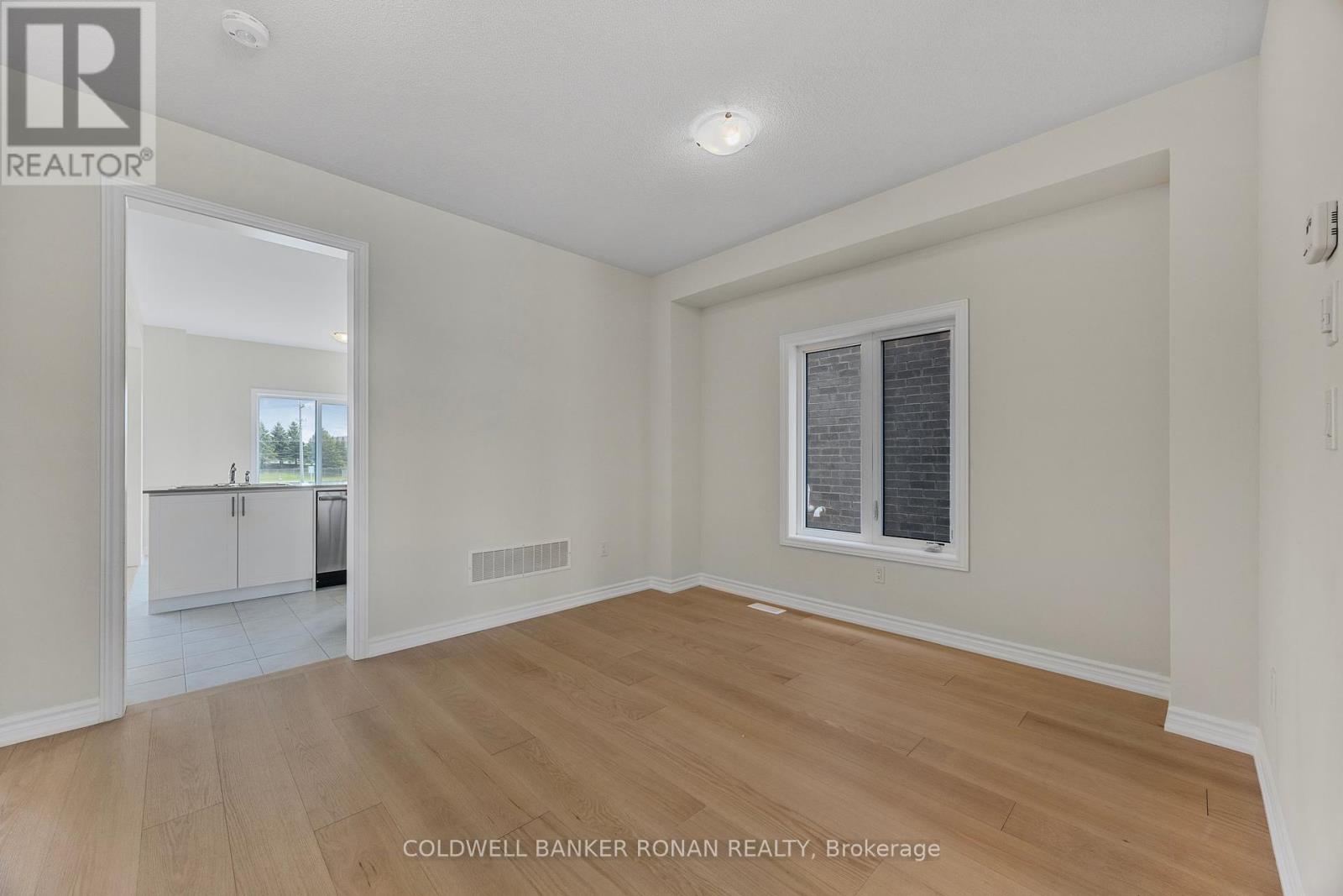 23 Fenn Crescent, New Tecumseth, Ontario  L9R 1V4 - Photo 6 - N12210402