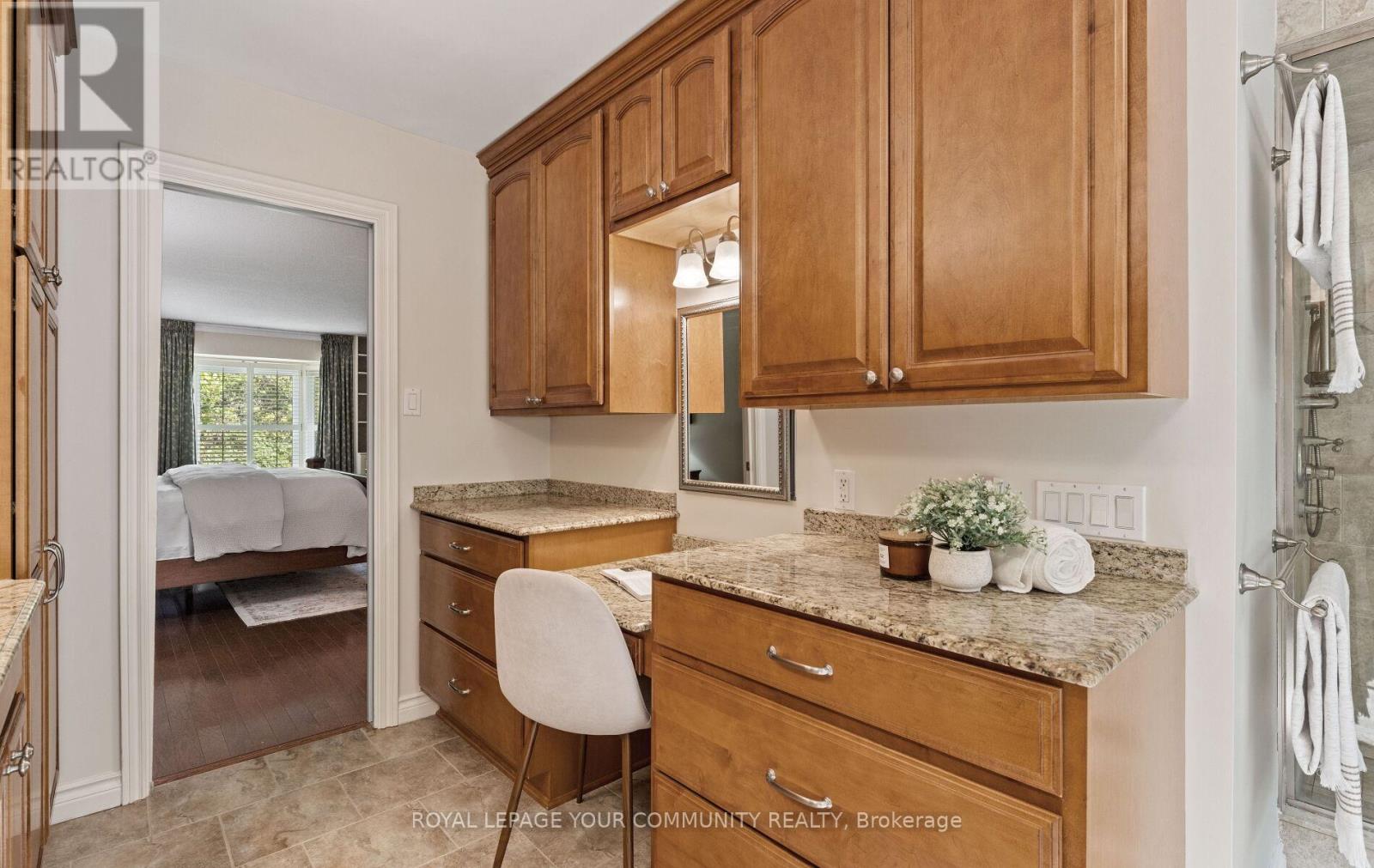 56 Petch Crescent, Aurora, Ontario  L4G 5N9 - Photo 26 - N12210423