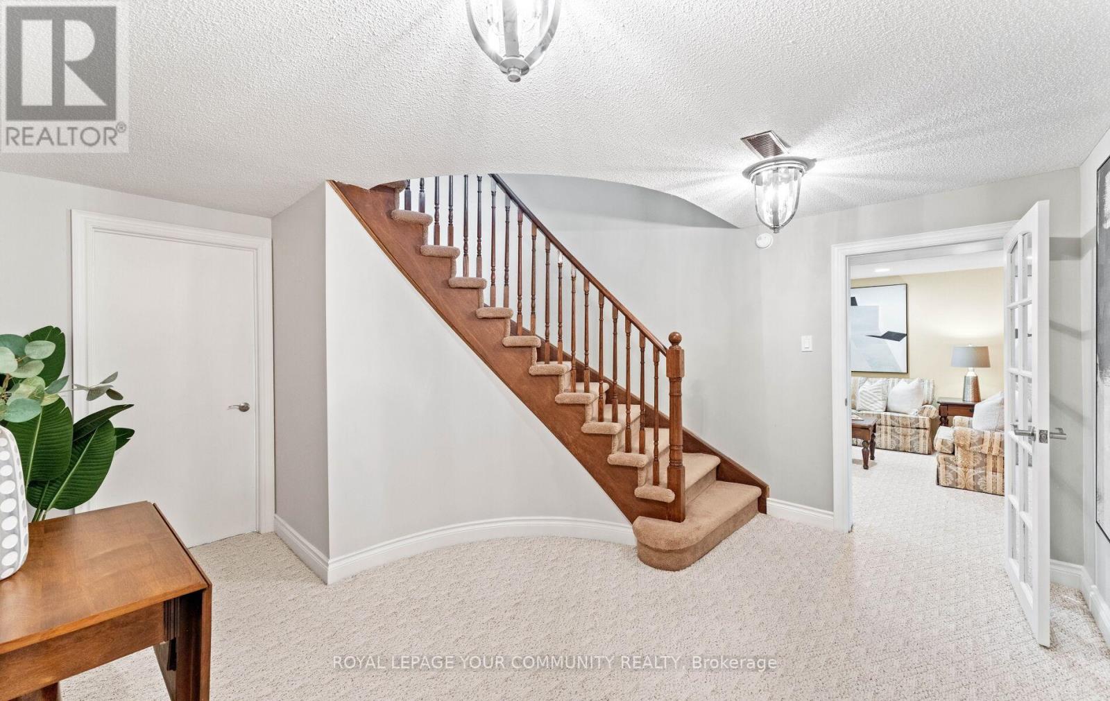 56 Petch Crescent, Aurora, Ontario  L4G 5N9 - Photo 33 - N12210423