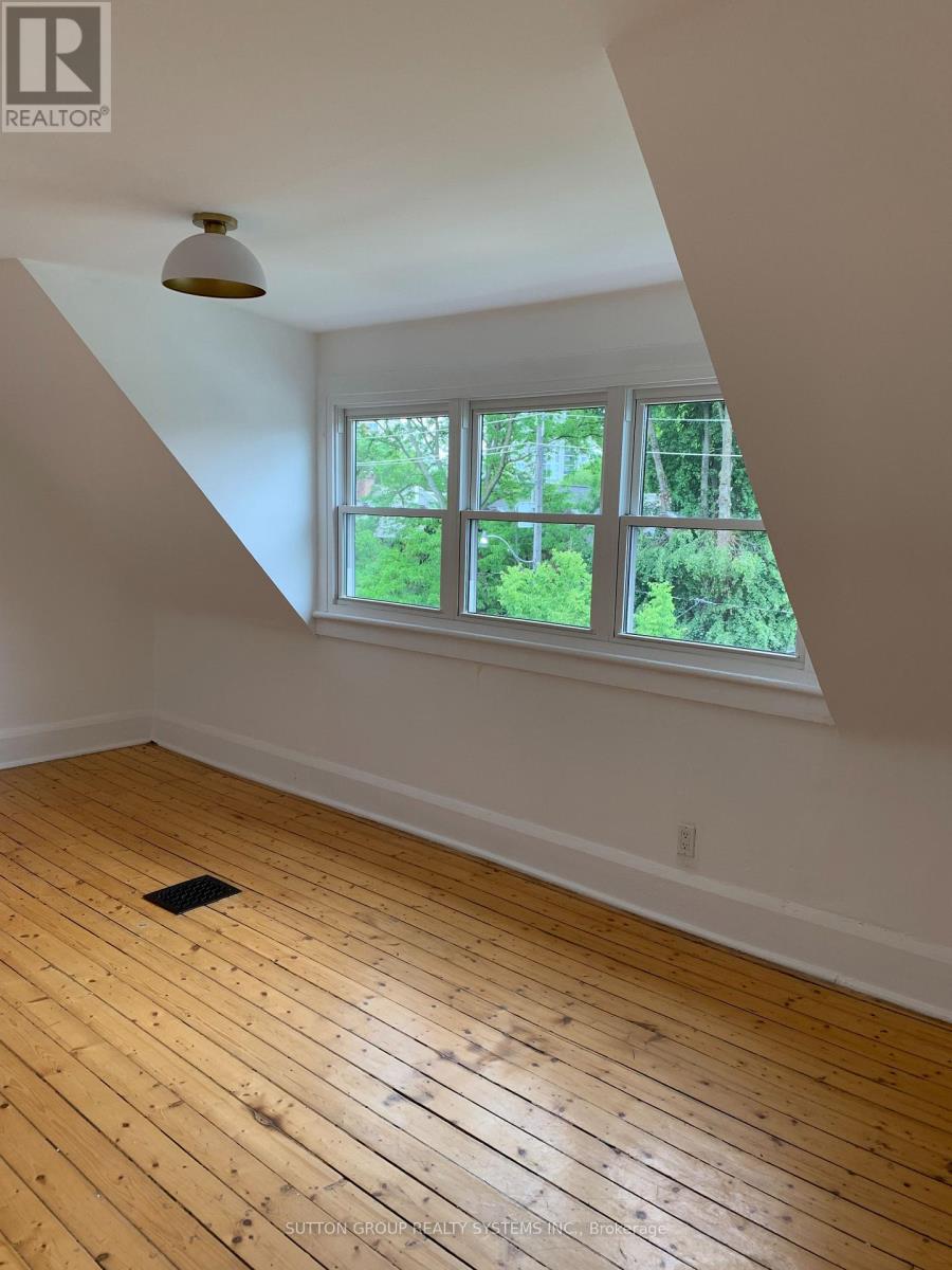 55 Browning Avenue, Toronto, Ontario  M4K 1V8 - Photo 8 - E12203244