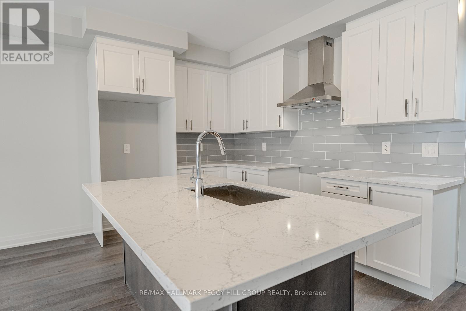25 Amsterdam Drive, Barrie, Ontario  L9J 0Z4 - Photo 4 - S12210230