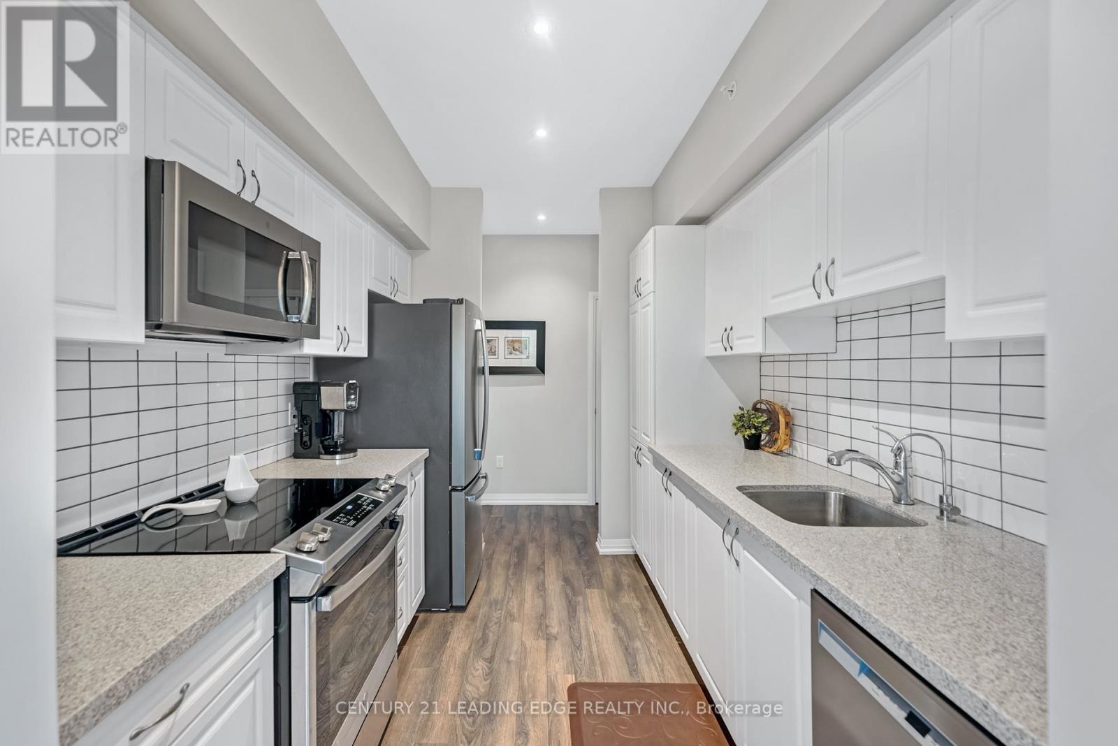 614 - 306 Essa Road, Barrie, Ontario  L9J 0H5 - Photo 8 - S12210354