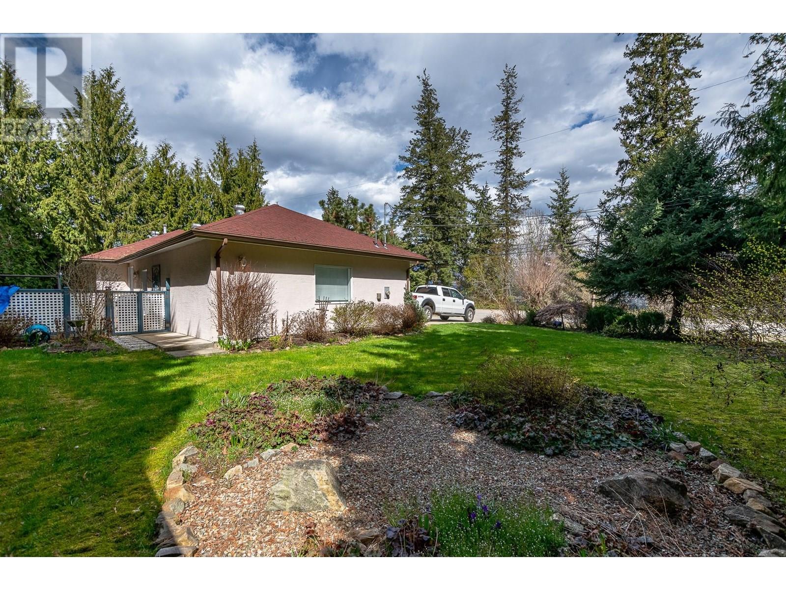 2450 Blind Bay Road, Blind Bay, British Columbia  V0E 1H2 - Photo 21 - 10341296