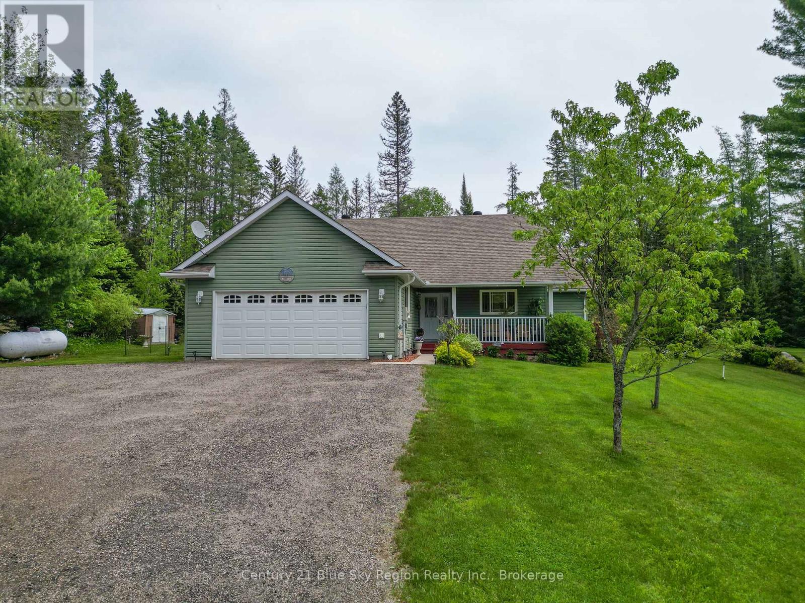 220 Hummel Line, Powassan, Ontario  P0H 2L0 - Photo 1 - X12210363