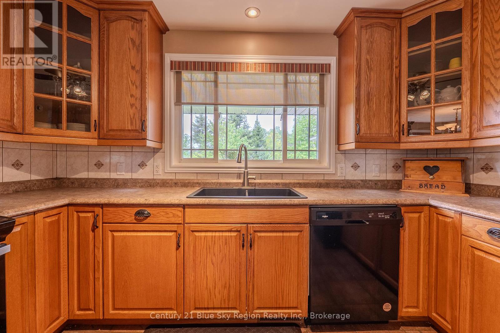 220 Hummel Line, Powassan, Ontario  P0H 2L0 - Photo 8 - X12210363