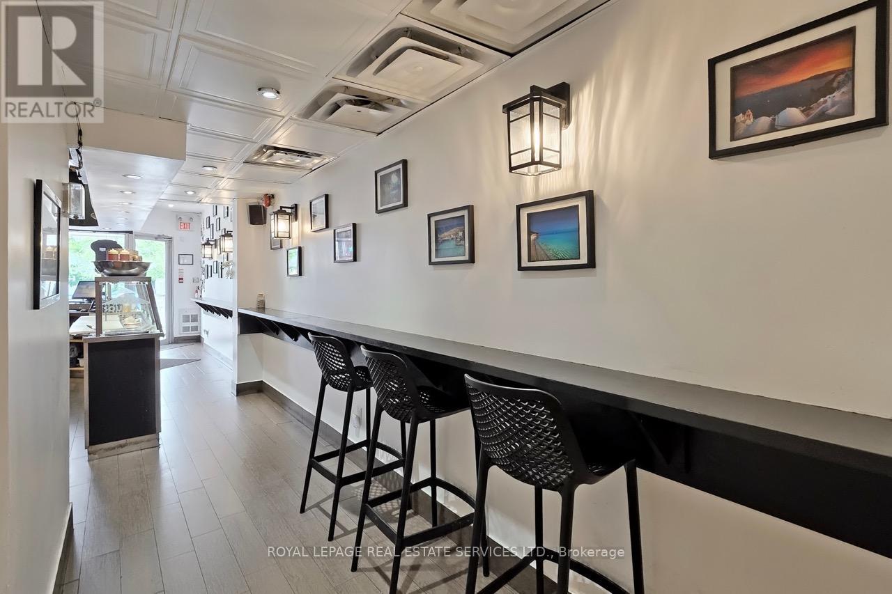 2184 Bloor Street W, Toronto, Ontario  M6S 1N3 - Photo 16 - W12210194