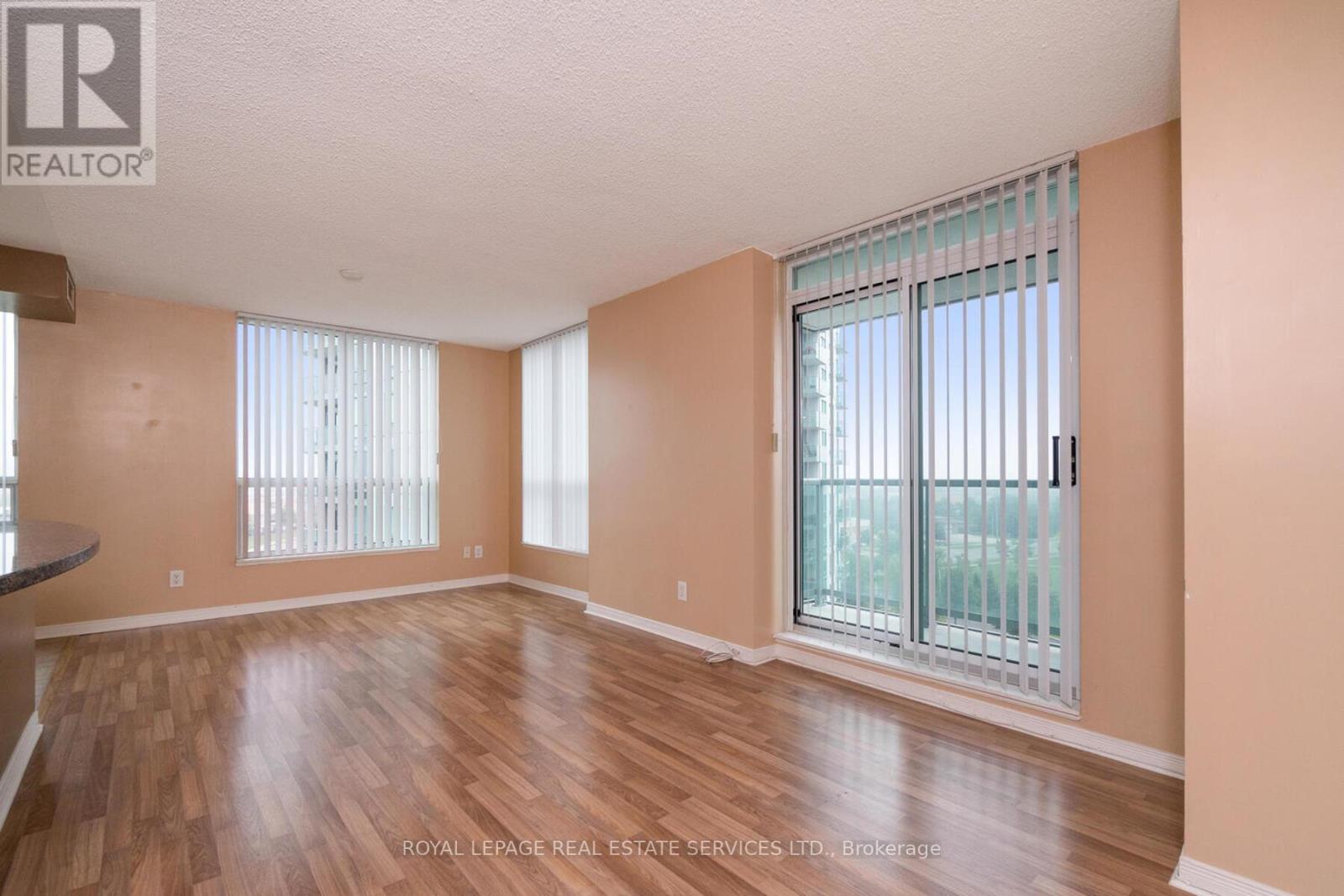 704 - 4850 Glen Erin Drive, Mississauga, Ontario  L5M 7S1 - Photo 5 - W12210210