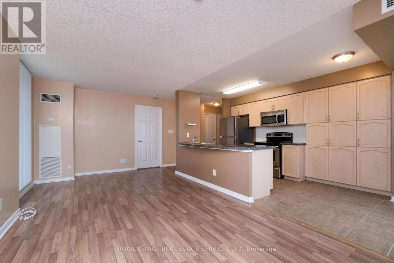 704 - 4850 Glen Erin Drive, Mississauga, Ontario  L5M 7S1 - Photo 7 - W12210210