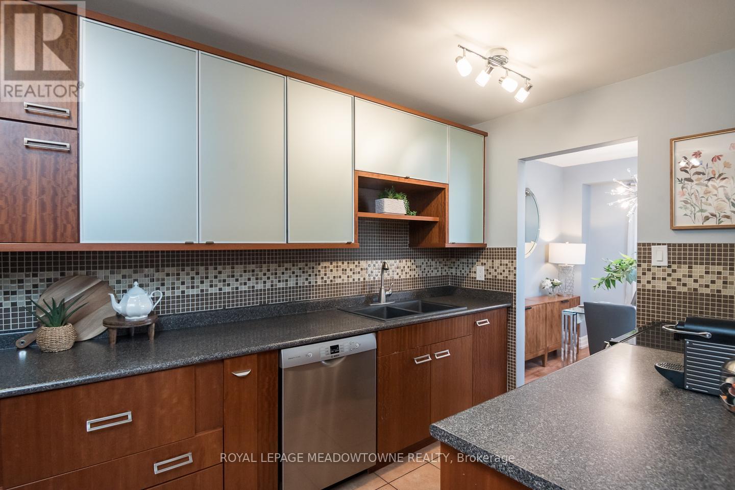 92 - 7430 Copenhagen Road, Mississauga, Ontario  L5N 2C4 - Photo 14 - W12210222