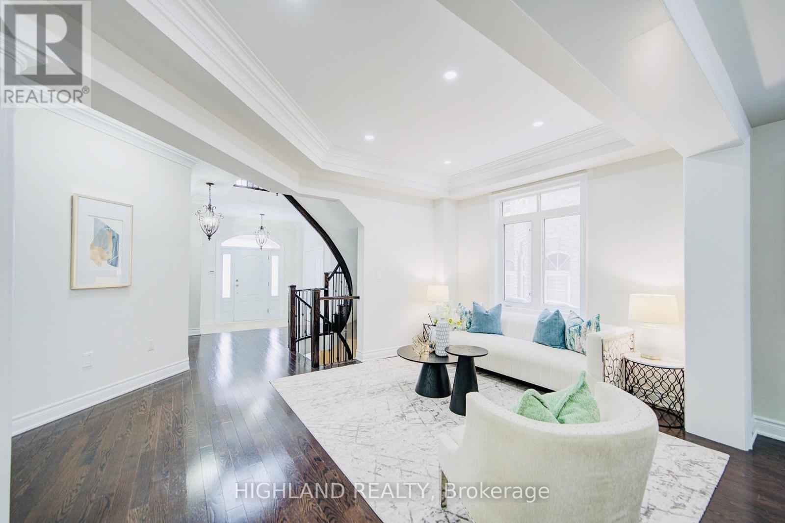 1342 Kestell Boulevard, Oakville, Ontario  L6H 0C8 - Photo 13 - W12210232