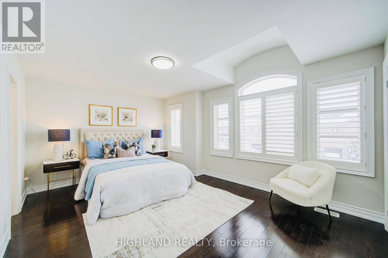 1342 Kestell Boulevard, Oakville, Ontario  L6H 0C8 - Photo 30 - W12210232