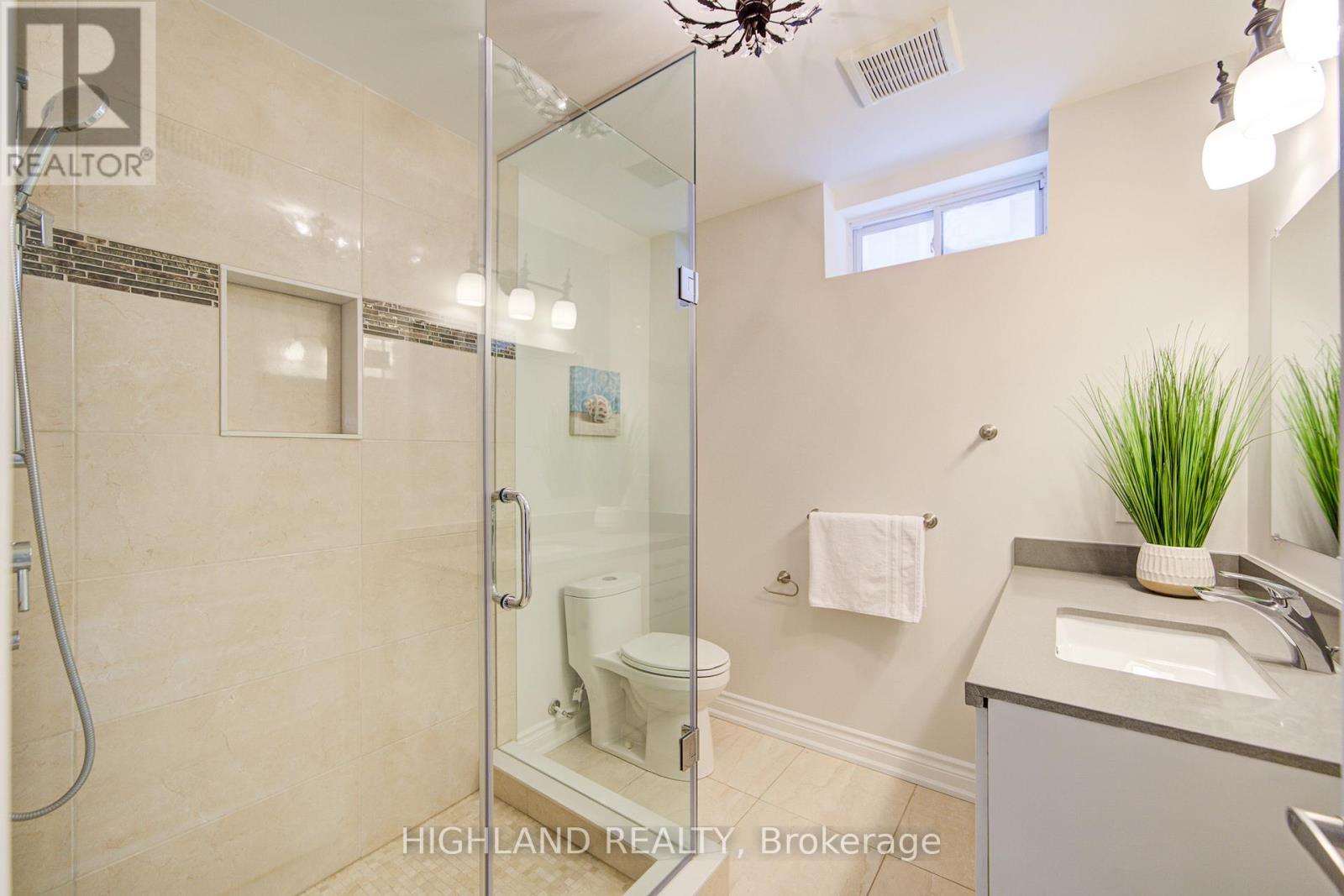 1342 Kestell Boulevard, Oakville, Ontario  L6H 0C8 - Photo 42 - W12210232