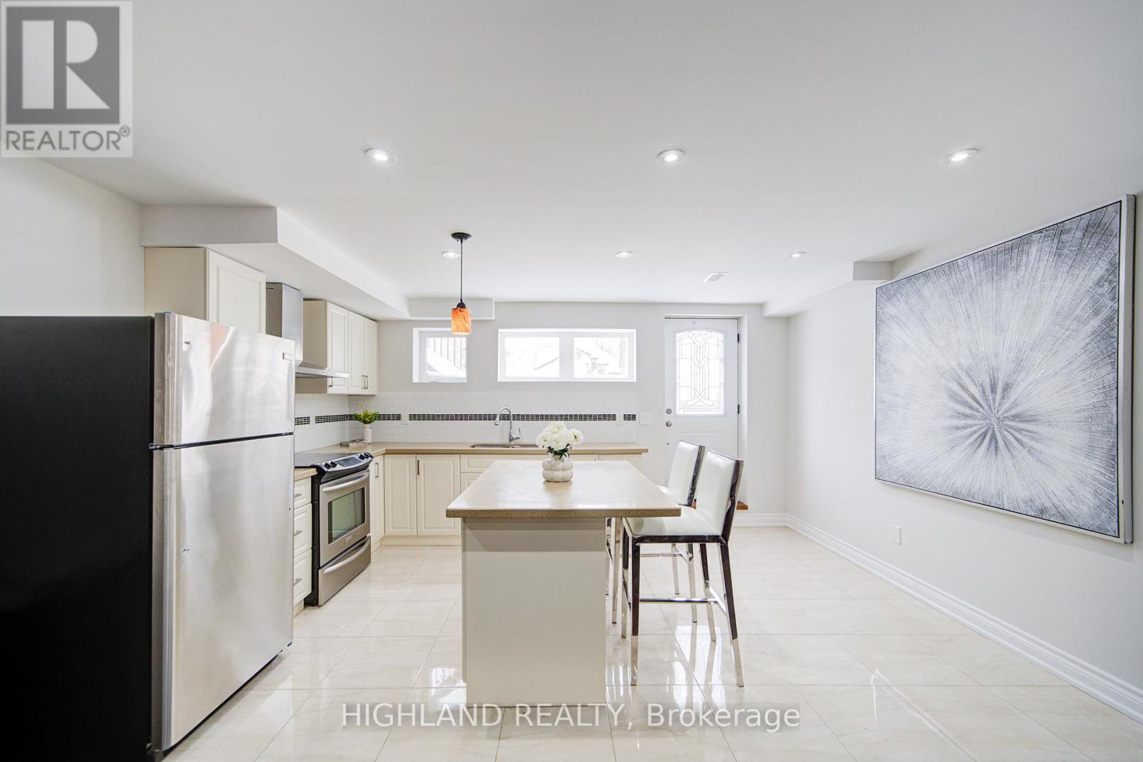 1342 Kestell Boulevard, Oakville, Ontario  L6H 0C8 - Photo 47 - W12210232