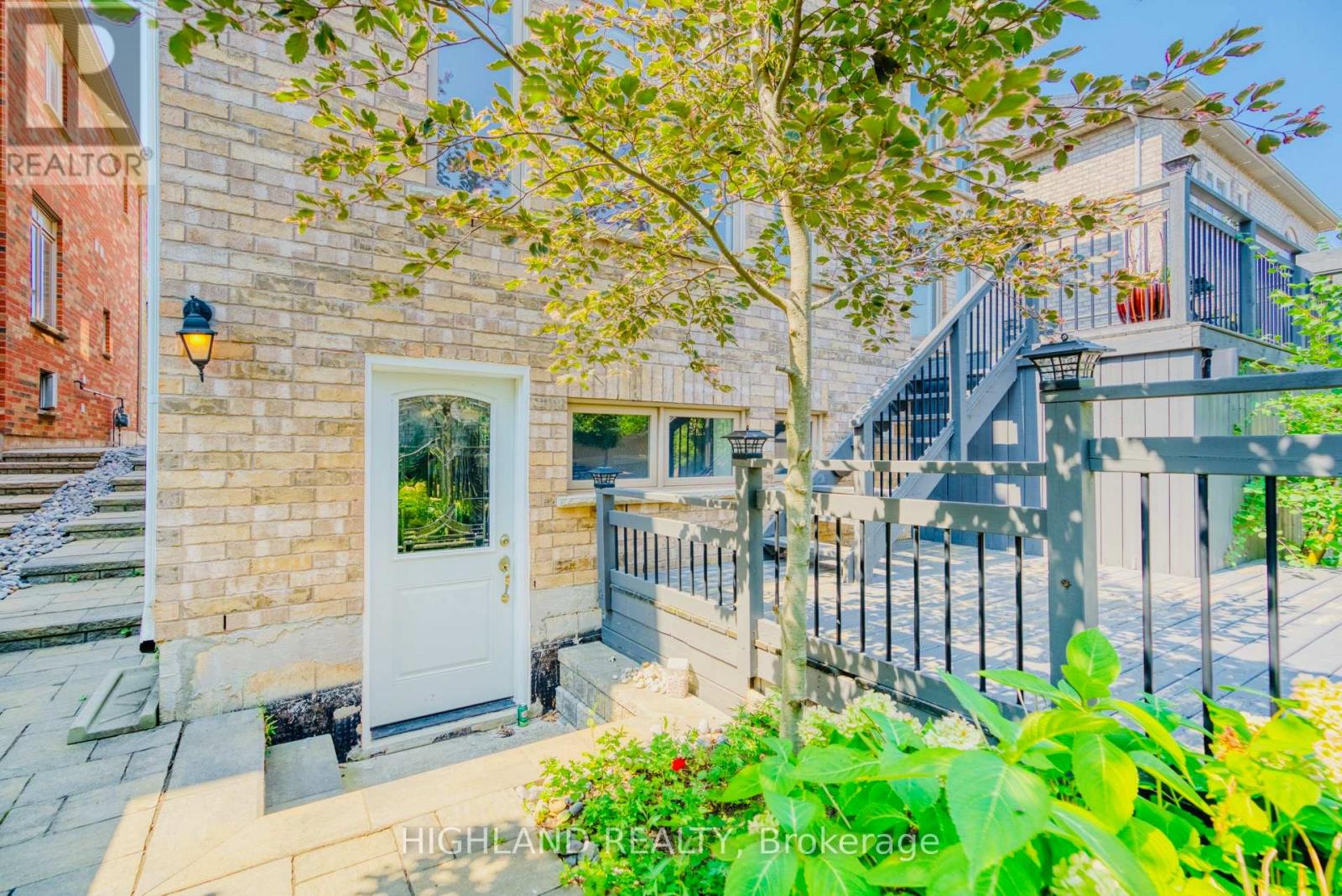 1342 Kestell Boulevard, Oakville, Ontario  L6H 0C8 - Photo 6 - W12210232