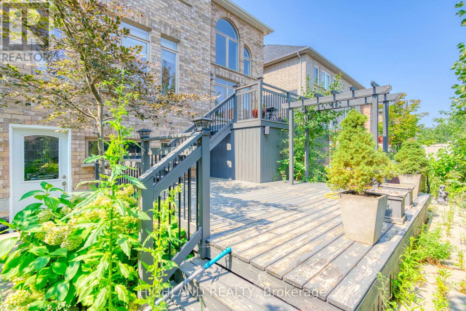 1342 Kestell Boulevard, Oakville, Ontario  L6H 0C8 - Photo 7 - W12210232