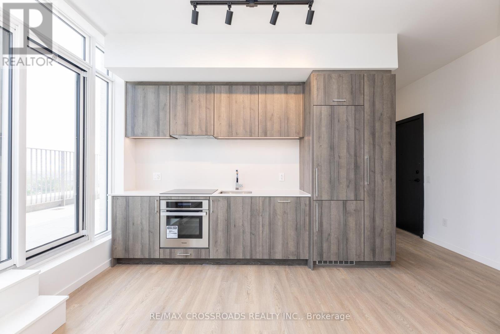 806 - 689 The Queensway, Toronto (Stonegate-Queensway), Ontario  M8Y 1L1 - Photo 24 - W12210234