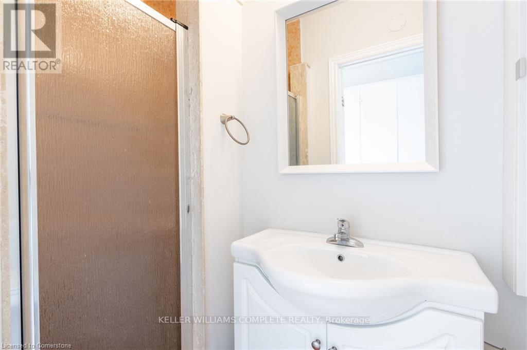 135 Hope Street, Toronto, Ontario  M6E 1K2 - Photo 15 - W12210242