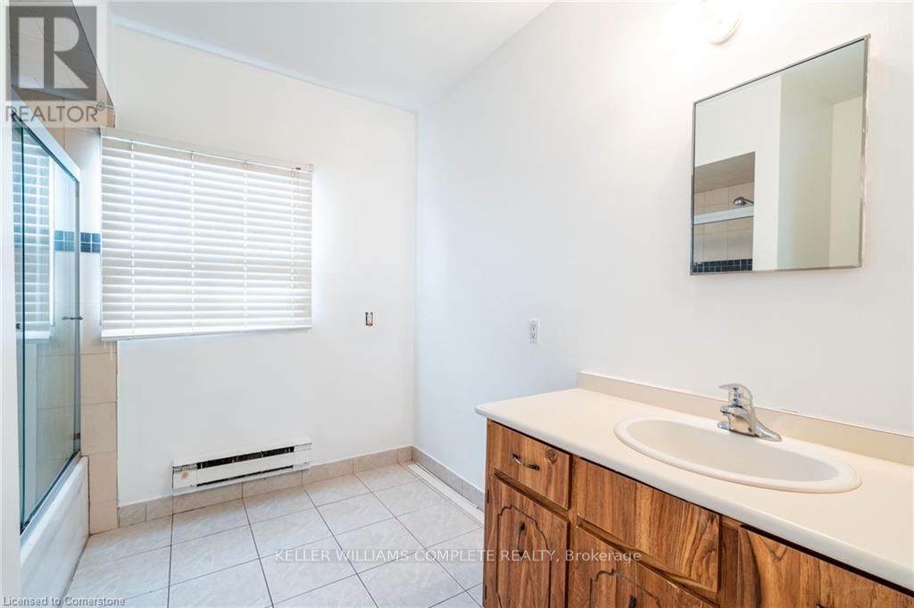 135 Hope Street, Toronto, Ontario  M6E 1K2 - Photo 24 - W12210242