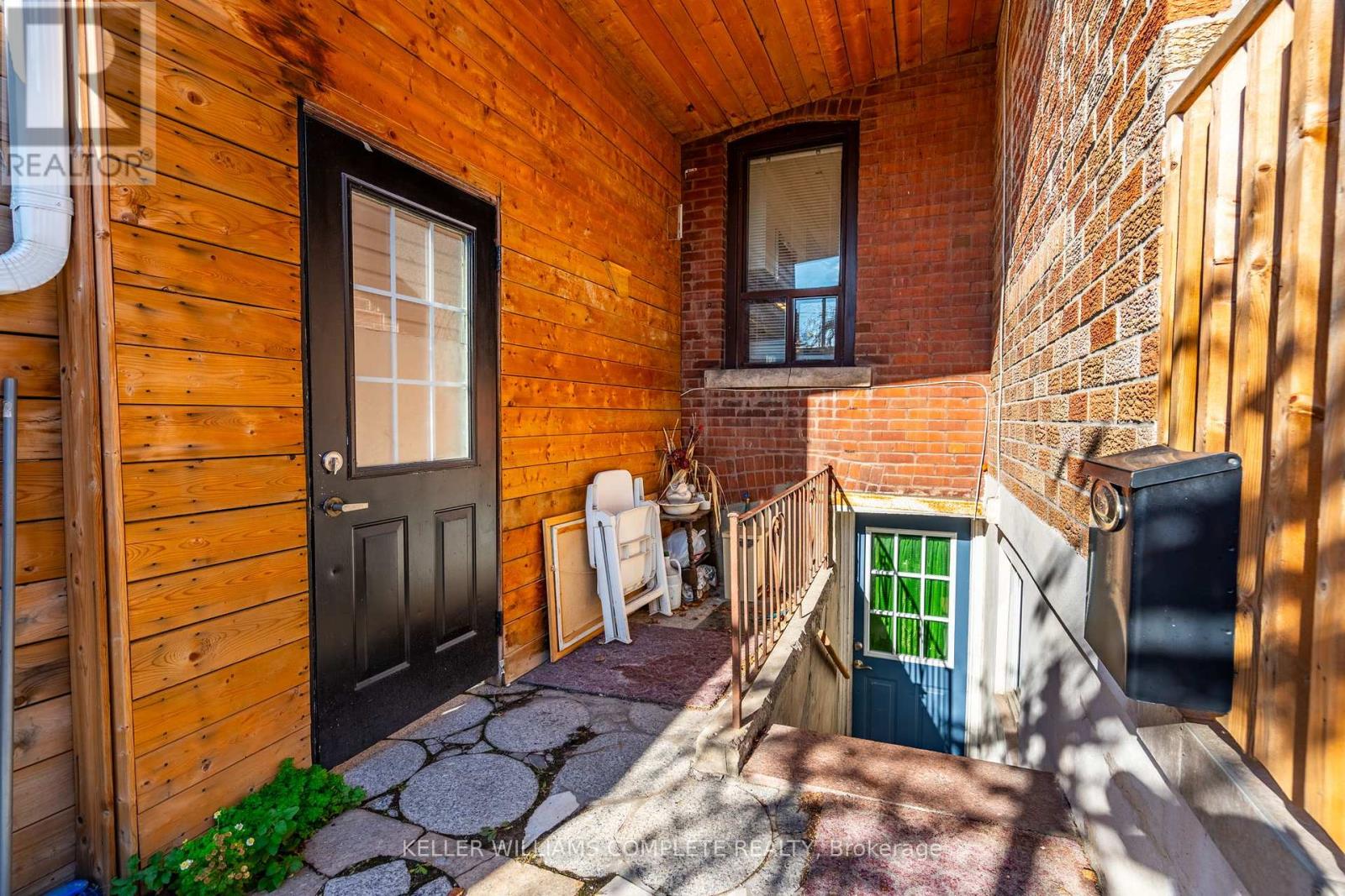 135 Hope Street, Toronto, Ontario  M6E 1K2 - Photo 33 - W12210242