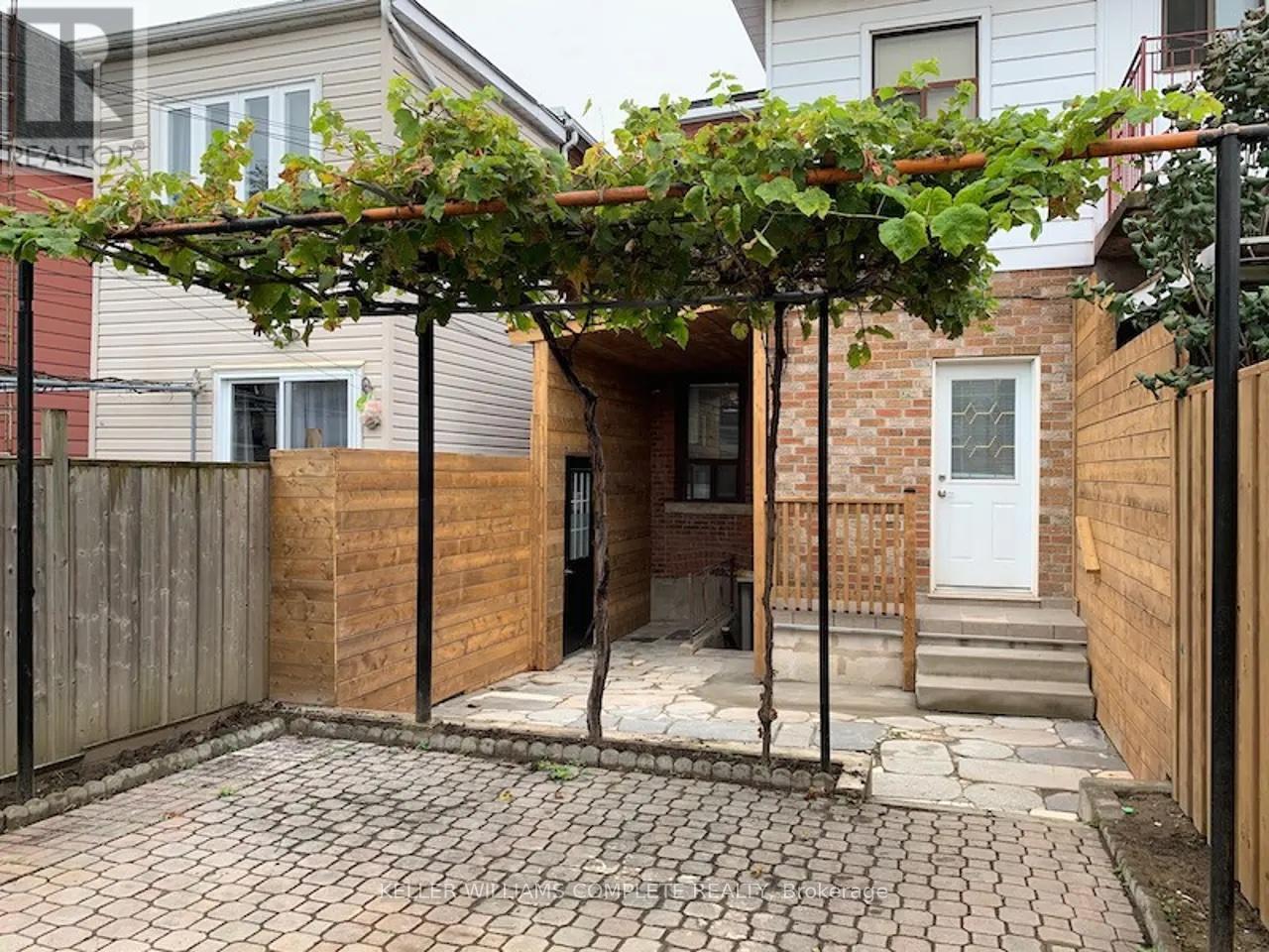 135 Hope Street, Toronto, Ontario  M6E 1K2 - Photo 36 - W12210242
