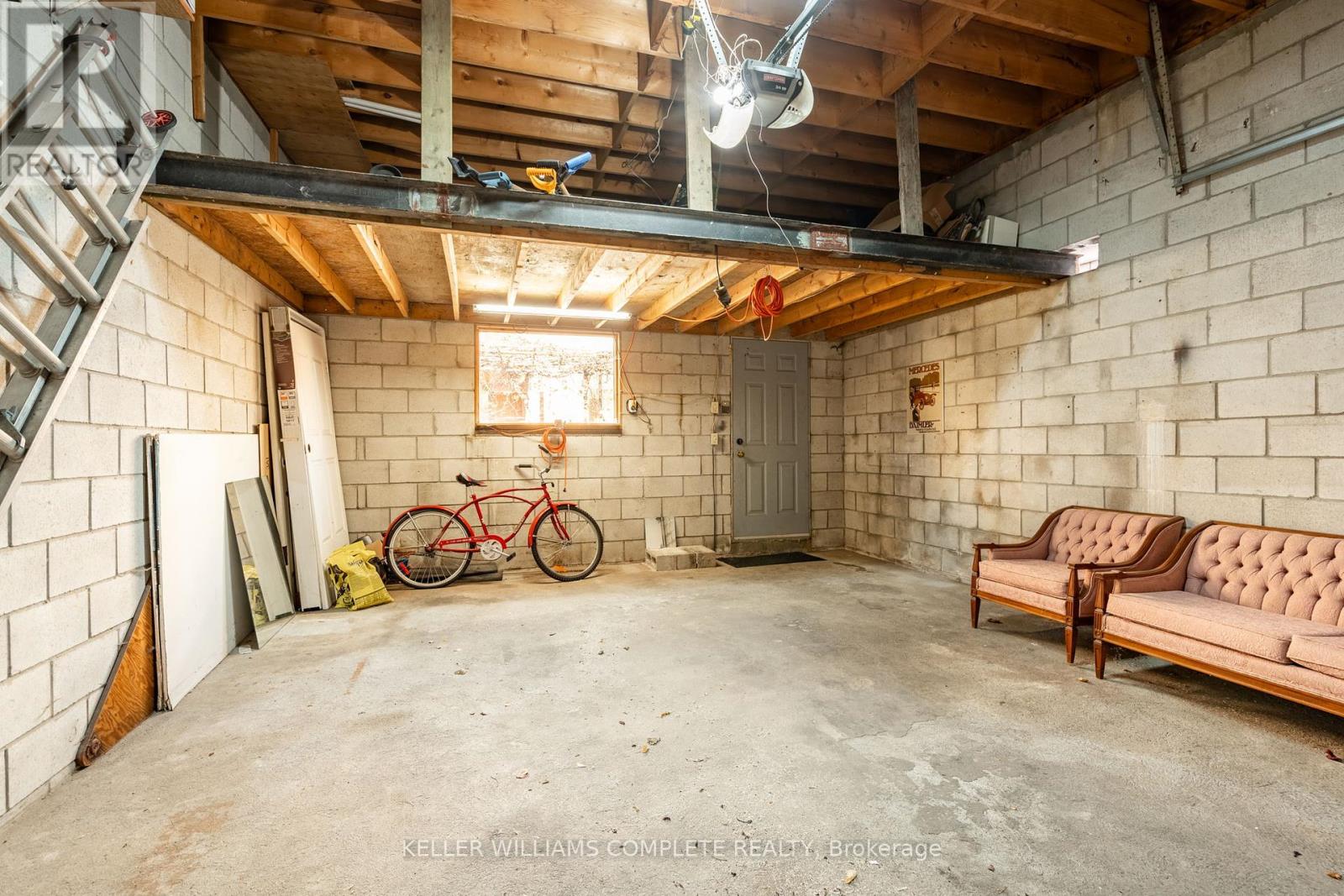 135 Hope Street, Toronto, Ontario  M6E 1K2 - Photo 41 - W12210242