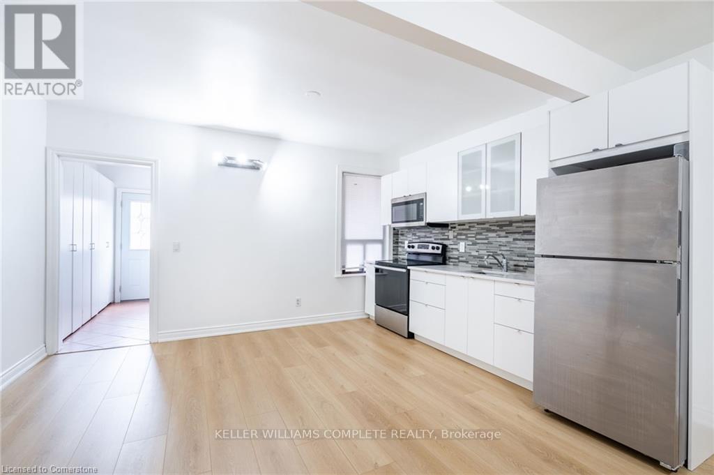 135 Hope Street, Toronto, Ontario  M6E 1K2 - Photo 7 - W12210242