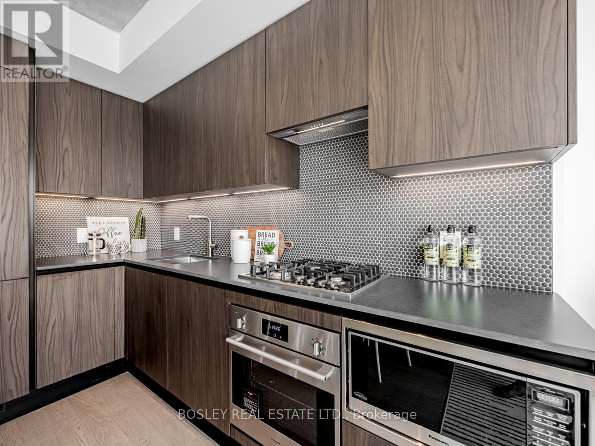 406 - 2720 Dundas Street W, Toronto, Ontario  M6P 1Y2 - Photo 11 - W12210258