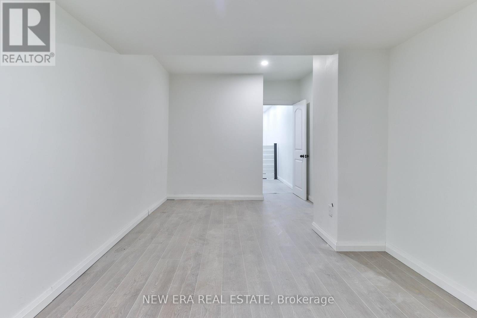 990 Dovercourt Road, Toronto, Ontario  M6H 2X5 - Photo 12 - W12210261