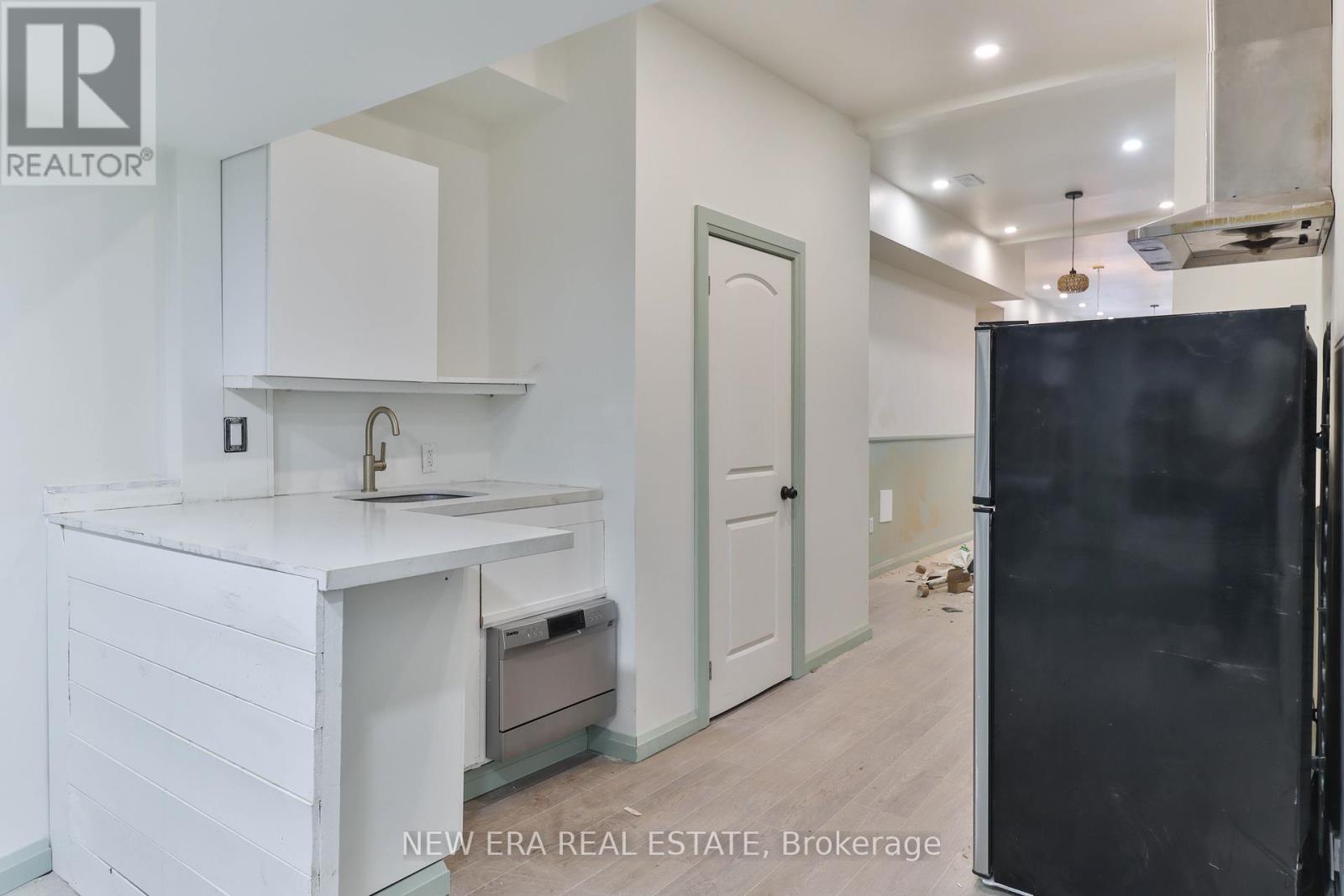 990 Dovercourt Road, Toronto, Ontario  M6H 2X5 - Photo 14 - W12210261