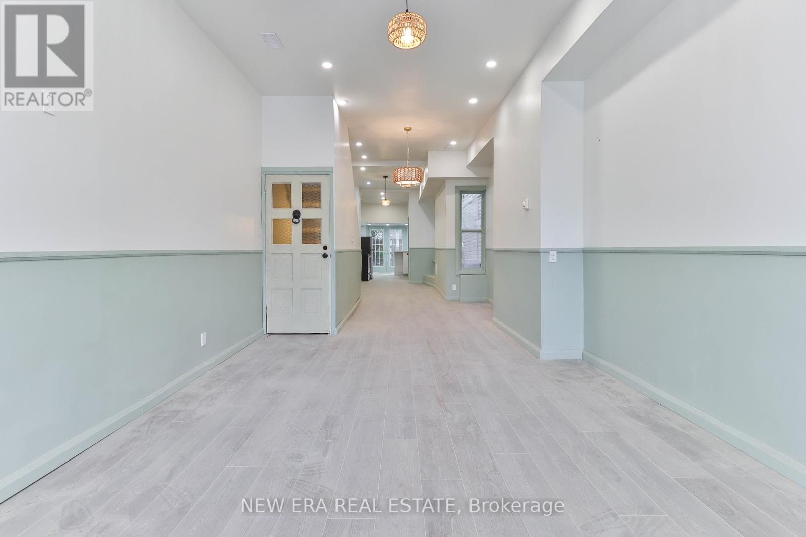 990 Dovercourt Road, Toronto, Ontario  M6H 2X5 - Photo 23 - W12210261