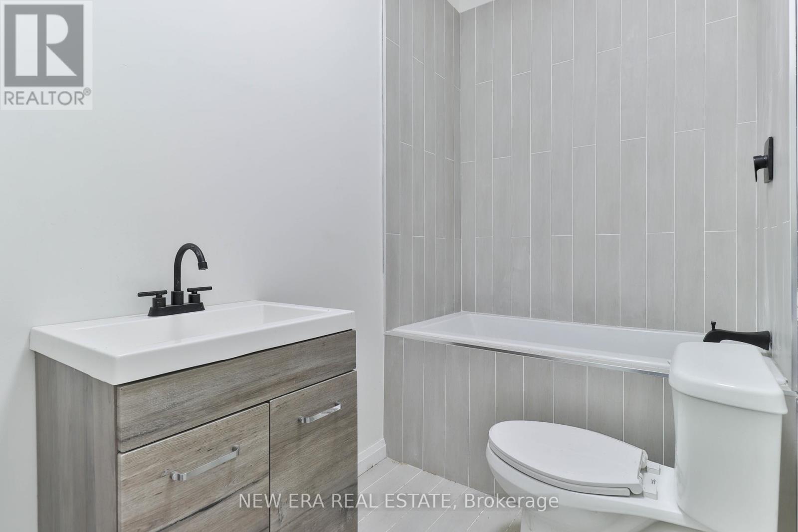990 Dovercourt Road, Toronto, Ontario  M6H 2X5 - Photo 5 - W12210261