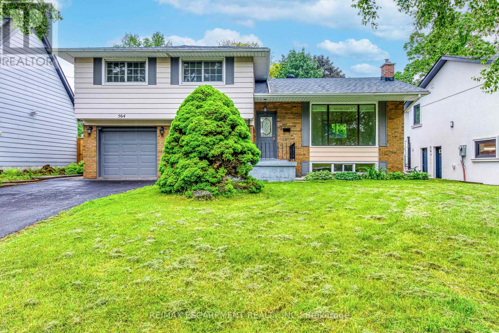 564 DYNES ROAD, Burlington, Ontario