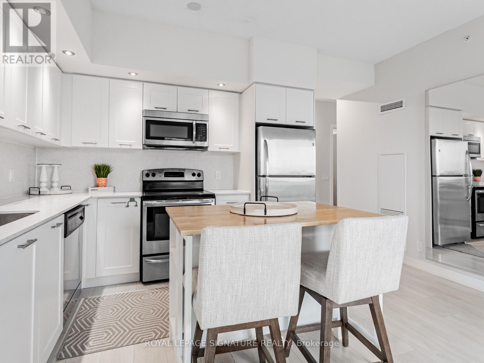 1802 - 2220 Lakeshore Boulevard W, Toronto, Ontario  M8V 0C1 - Photo 3 - W12210267