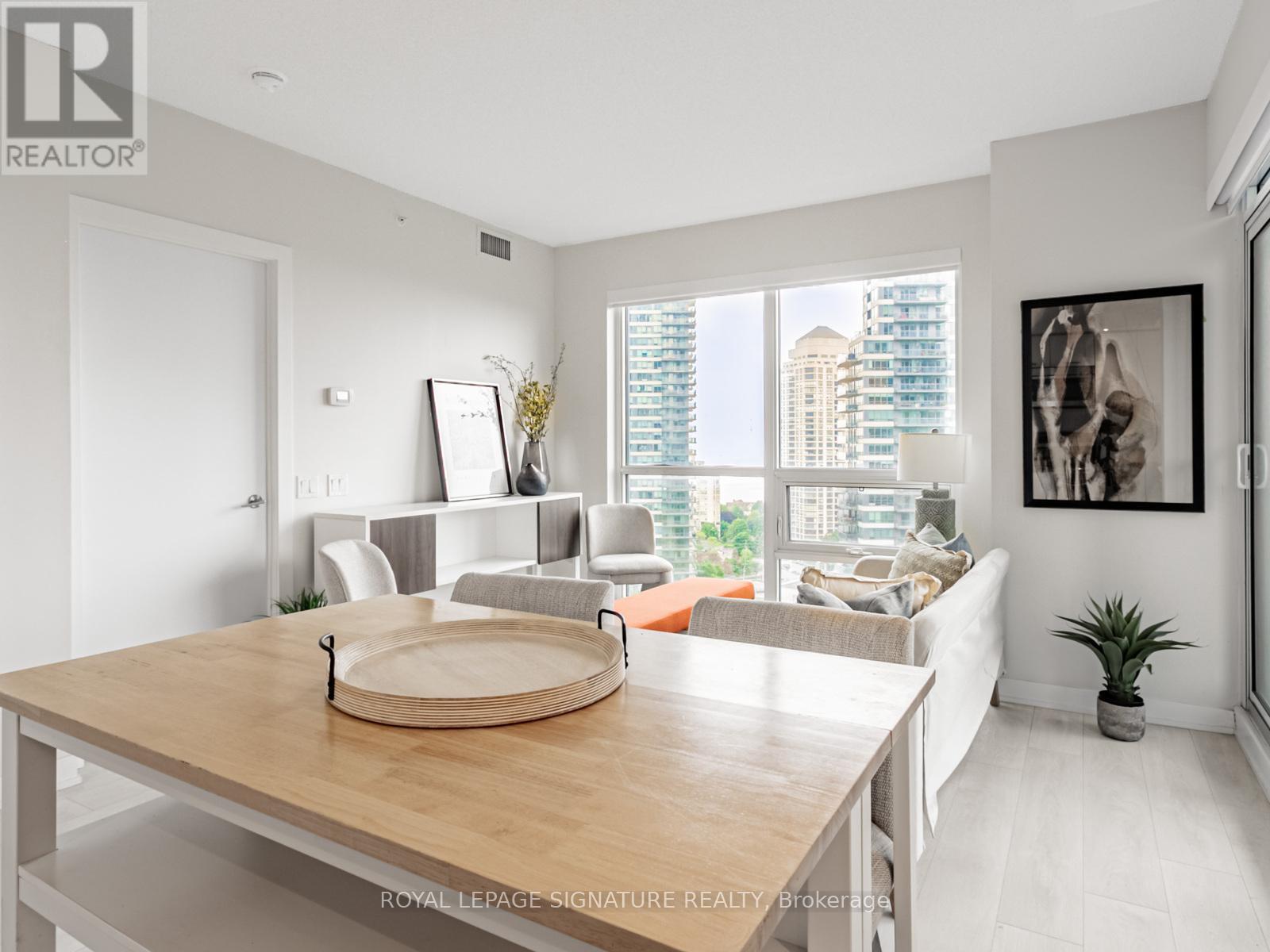 1802 - 2220 Lakeshore Boulevard W, Toronto, Ontario  M8V 0C1 - Photo 7 - W12210267