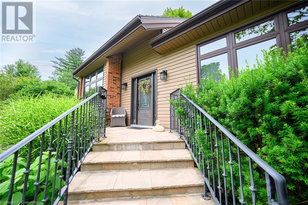 101 Hillcrest Avenue, Hamilton, Ontario  L9H 4X4 - Photo 4 - 40695876