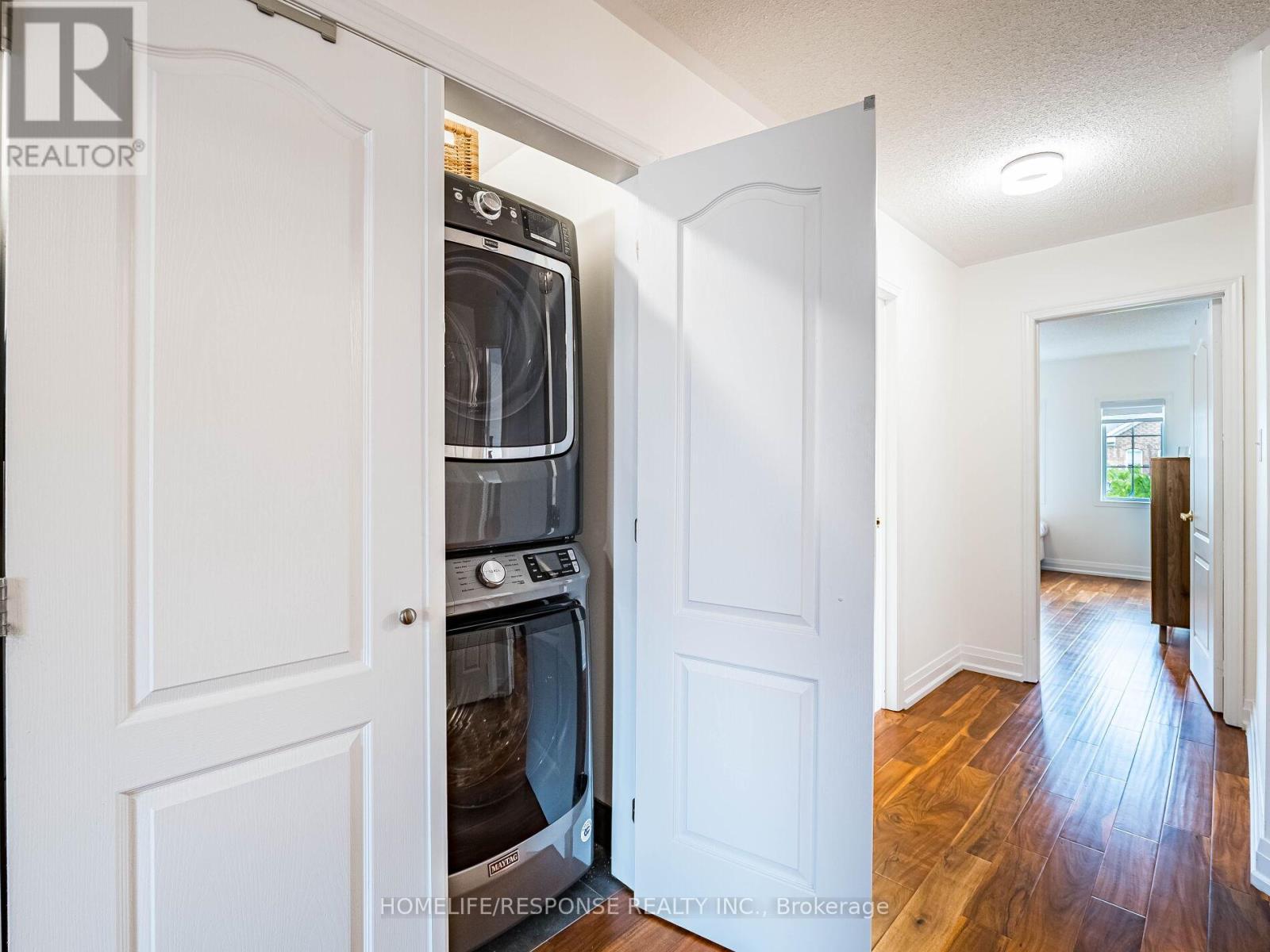 5905 Manzanillo Crescent, Mississauga, Ontario  L5M 6X6 - Photo 28 - W12210269