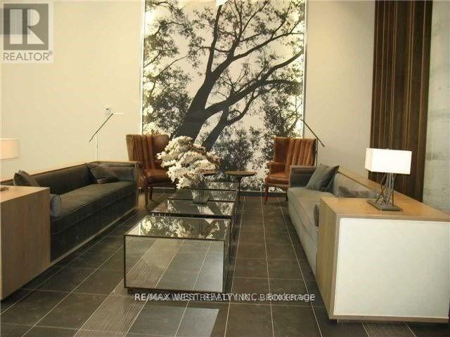 621 - 1830 Bloor Street W, Toronto, Ontario  M6P 3K6 - Photo 14 - W12210311