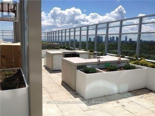 621 - 1830 Bloor Street W, Toronto, Ontario  M6P 3K6 - Photo 15 - W12210311