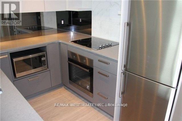 621 - 1830 Bloor Street W, Toronto, Ontario  M6P 3K6 - Photo 3 - W12210311