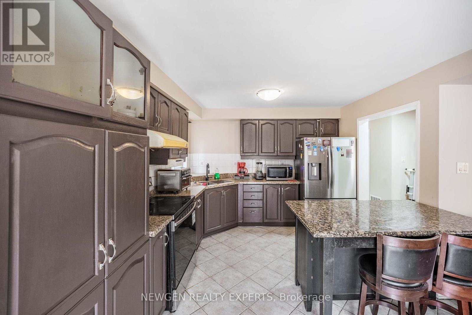 5 Wildhorse Lane, Brampton, Ontario  L6R 2E5 - Photo 12 - W12210313